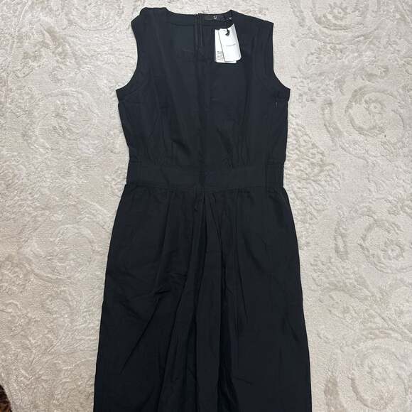 UNIQLO Dresses & Skirts - UNIQLO Gathered Sleeveless Dress Black